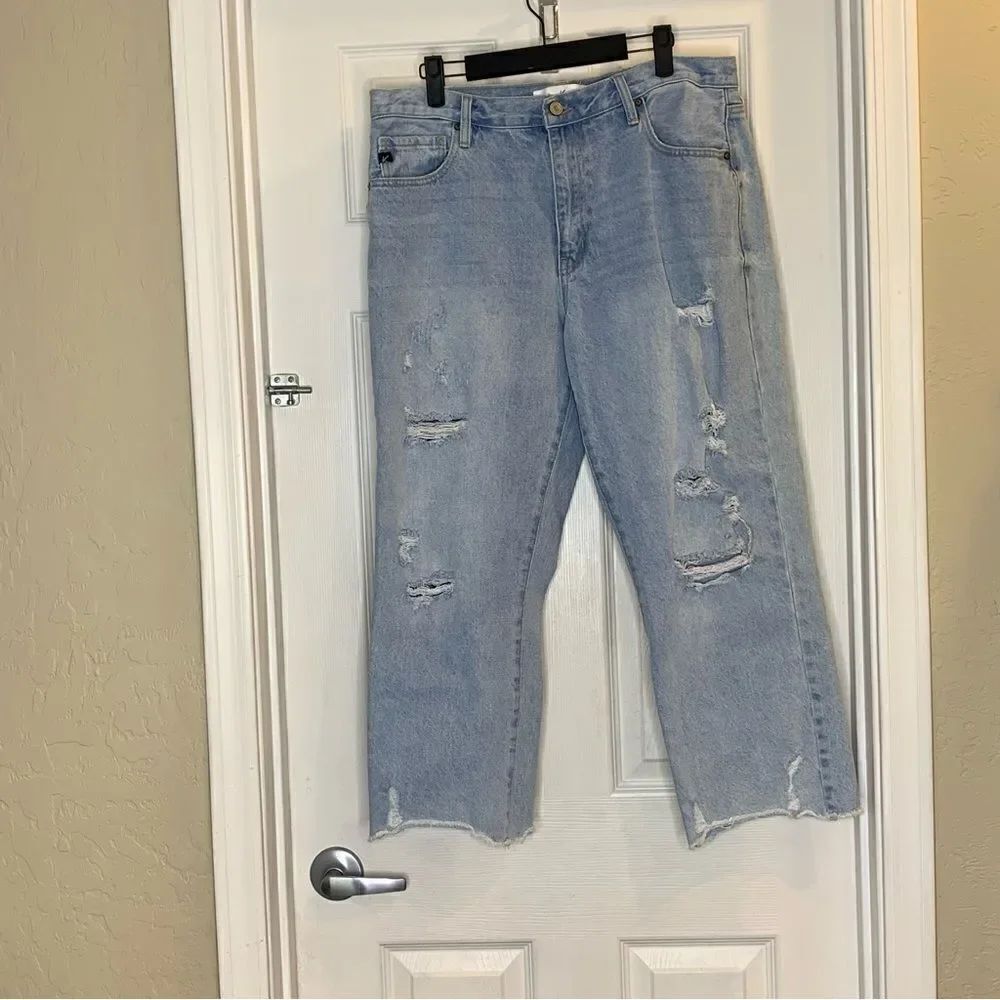 KanCan High Rise Distressed Baggy JeansβRaw Hem Sizeβ30